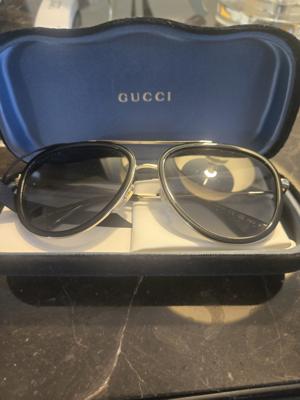 Gucci Aviator Sunglasses with Luxe Blue Case